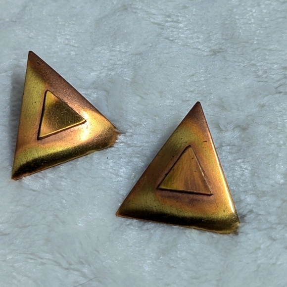 Vintage Copper Triangle Pierced Earrings - Picture 4 of 7